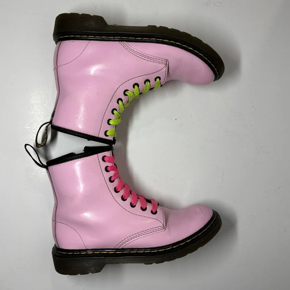 Dr. Martens Delaney Air Wair Kids Pink Patent Leather Combat Boots Zipper FLAW 2